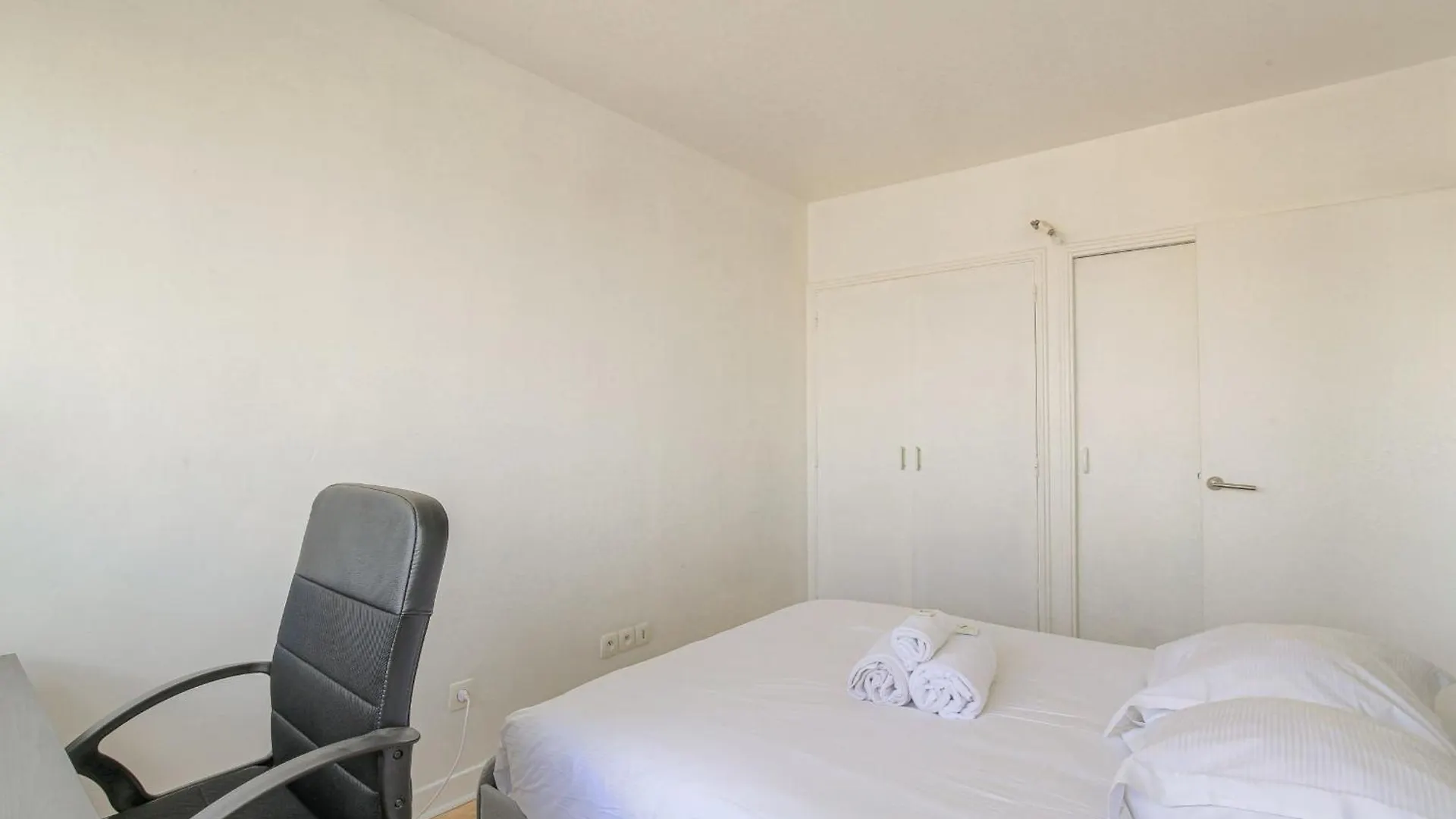 Lumineux Et Calme Avec Parking Gratuit Apartment Villeurbanne 0*,