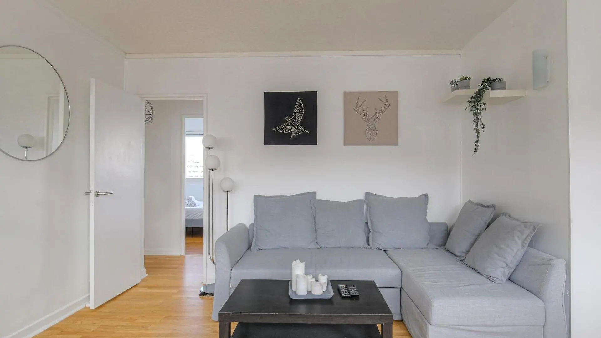 Lumineux Et Calme Avec Parking Gratuit Apartment Villeurbanne France